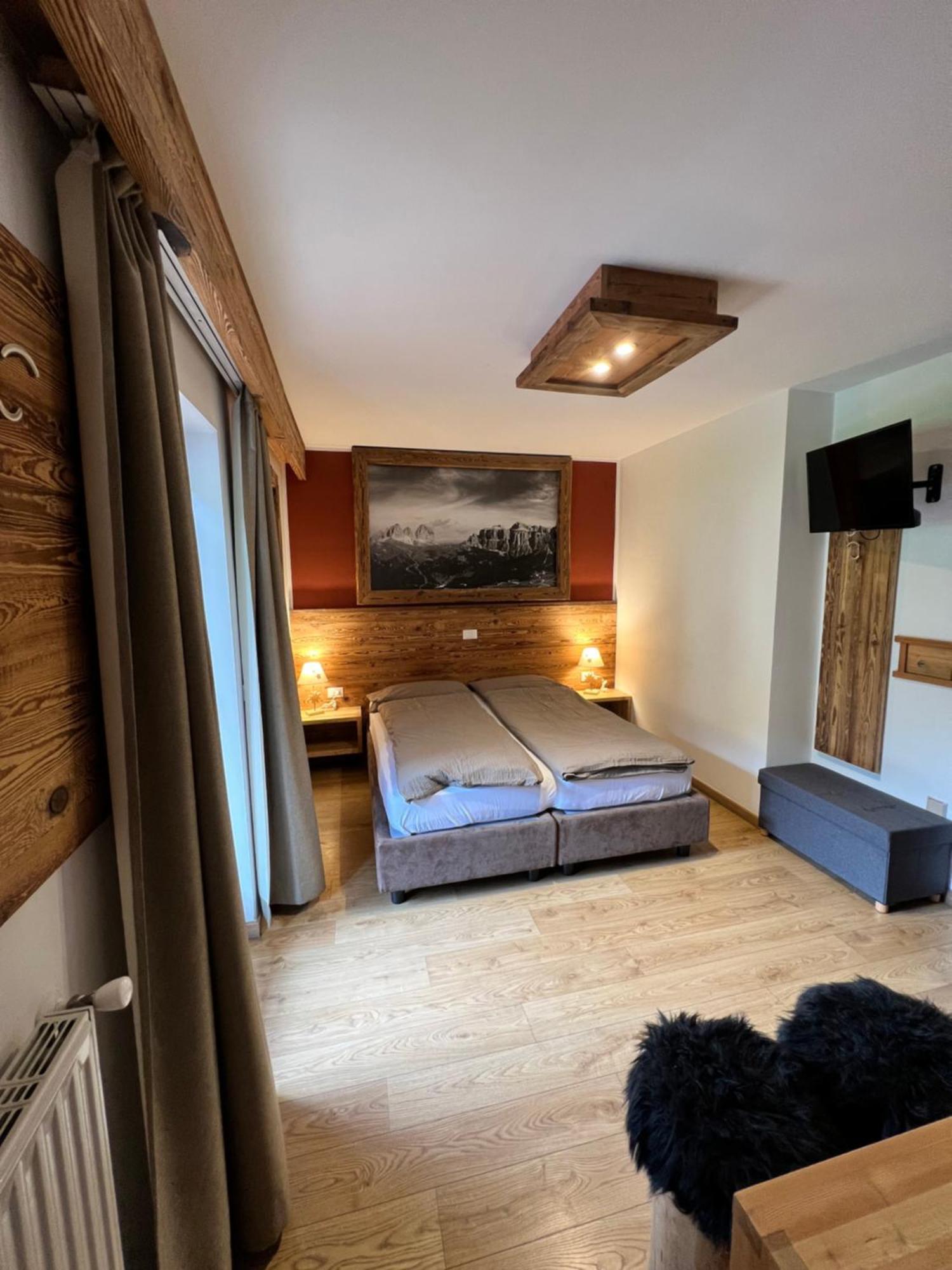 Garni Eden Bed And Breakfast Soraga Exterior photo